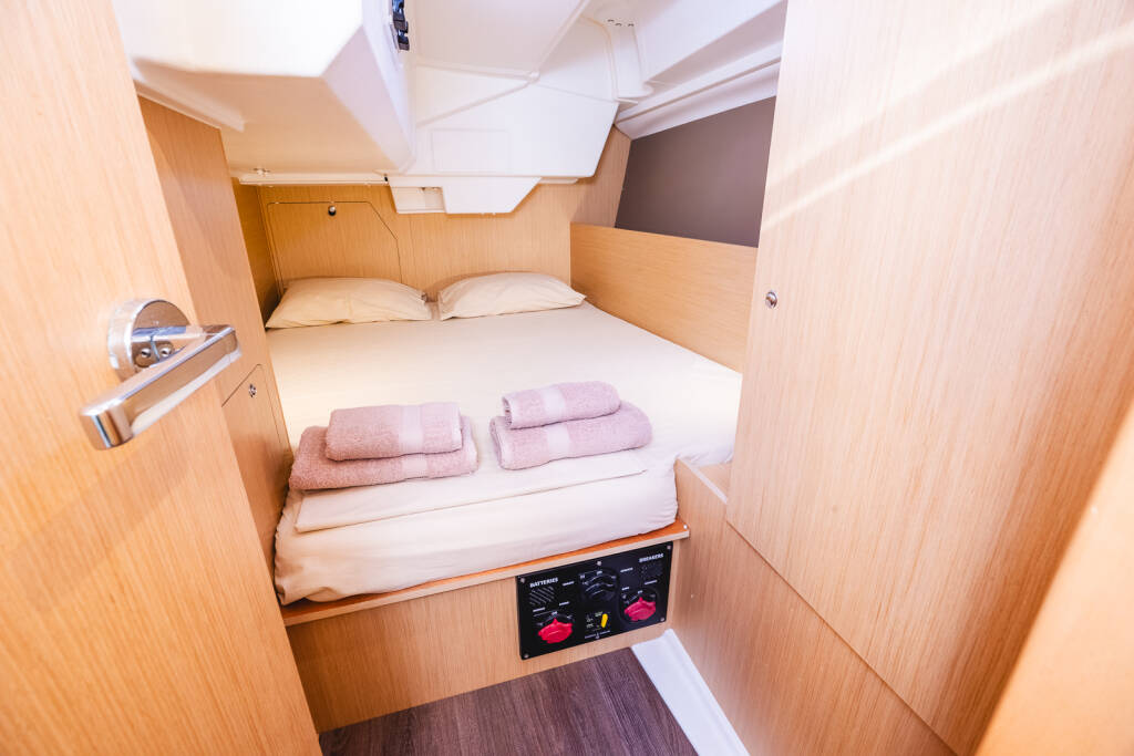 Segelyacht Oceanis 38.1 Elisa