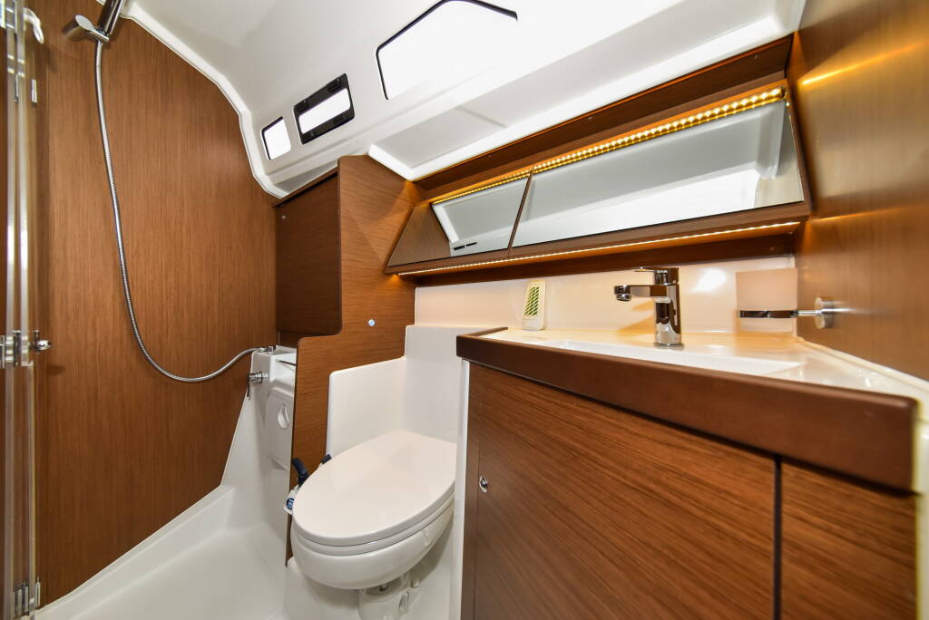 Segelyacht Oceanis 40.1 Eylin