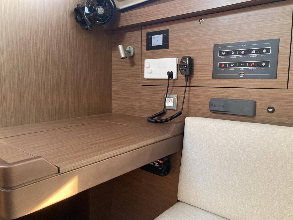 Segelyacht Oceanis 40.1 Dimitra