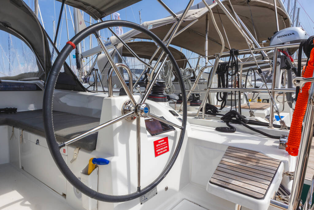 Segelyacht Oceanis 40.1 Elma