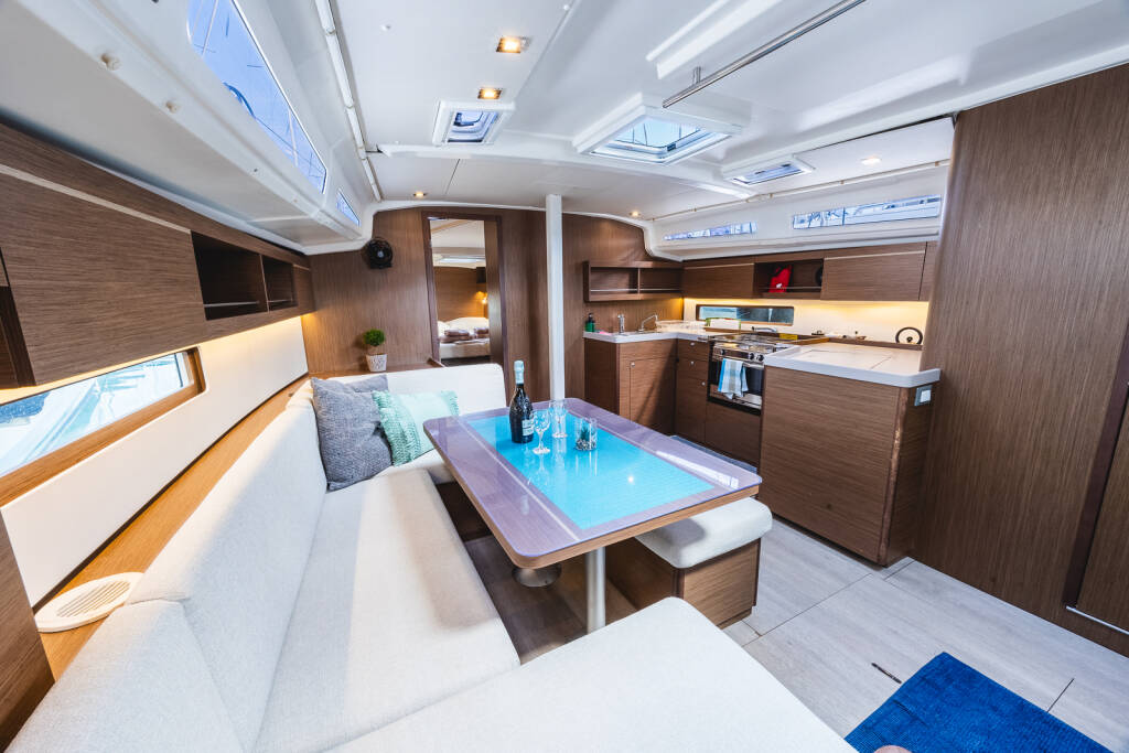 Segelyacht Oceanis 40.1 Elma