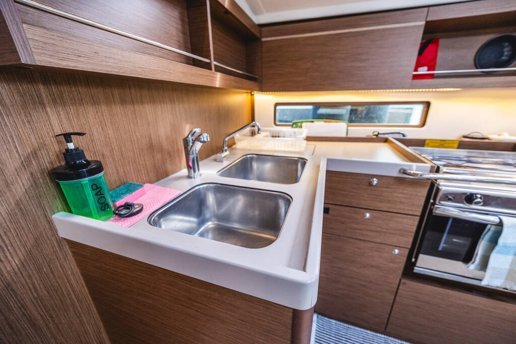 Segelyacht Oceanis 40.1 Elma
