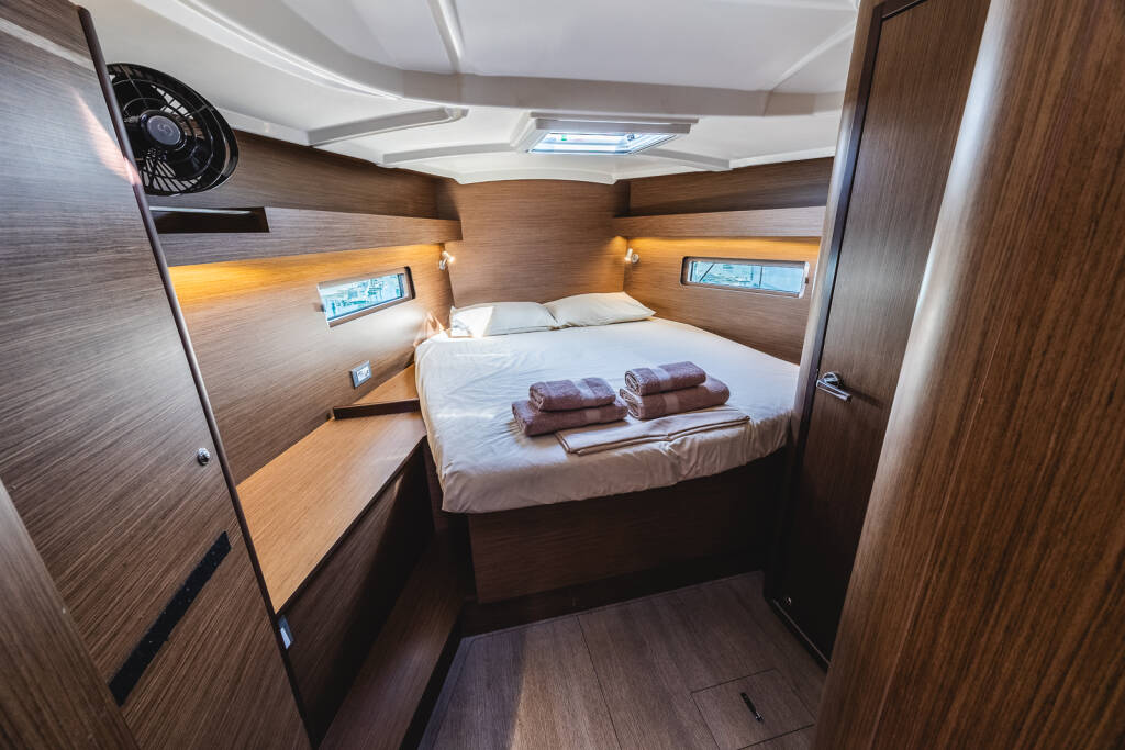 Segelyacht Oceanis 40.1 Elma