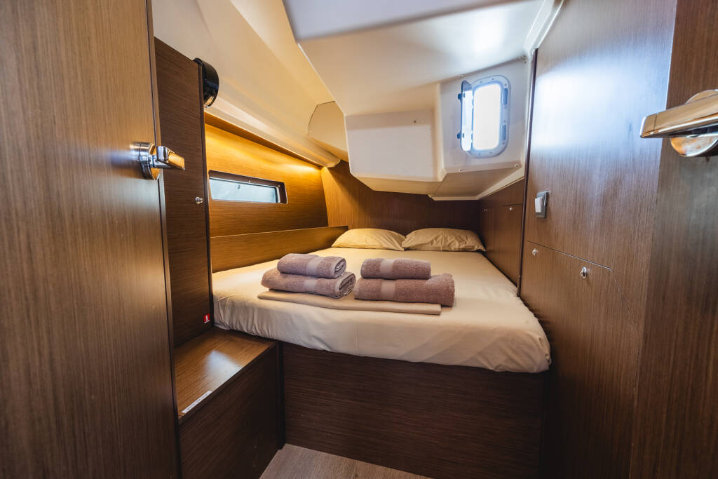 Segelyacht Oceanis 40.1 Elma