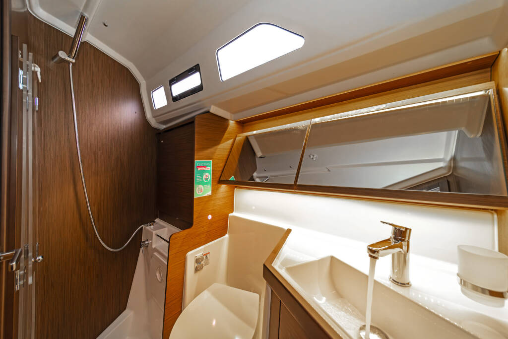 Oceanis 40.1 First Touch