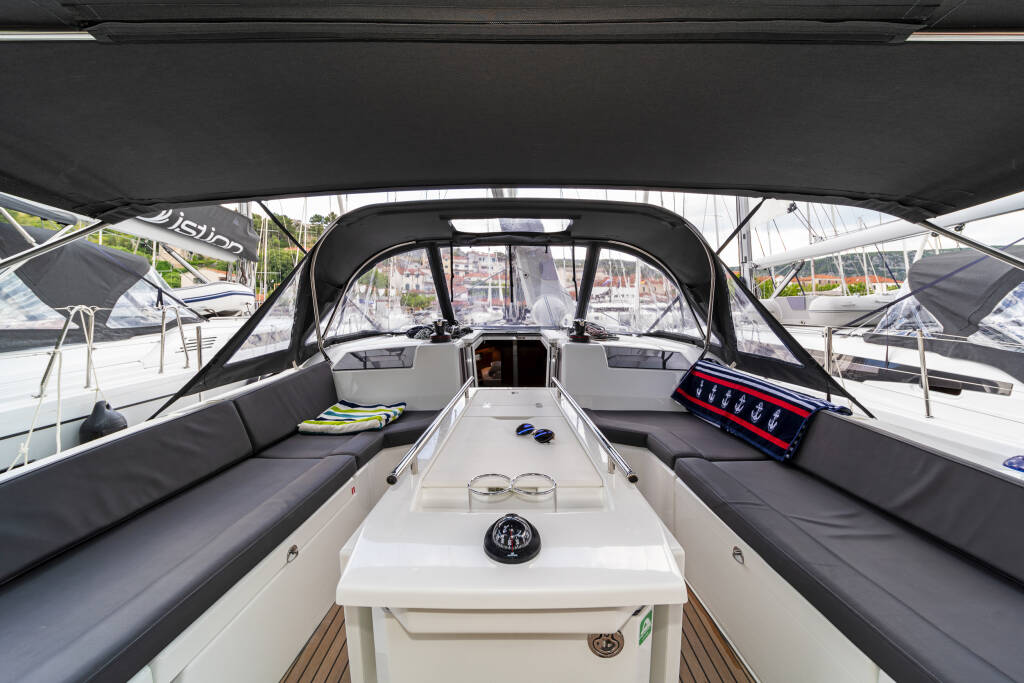 Segelyacht Oceanis 40.1 First Touch