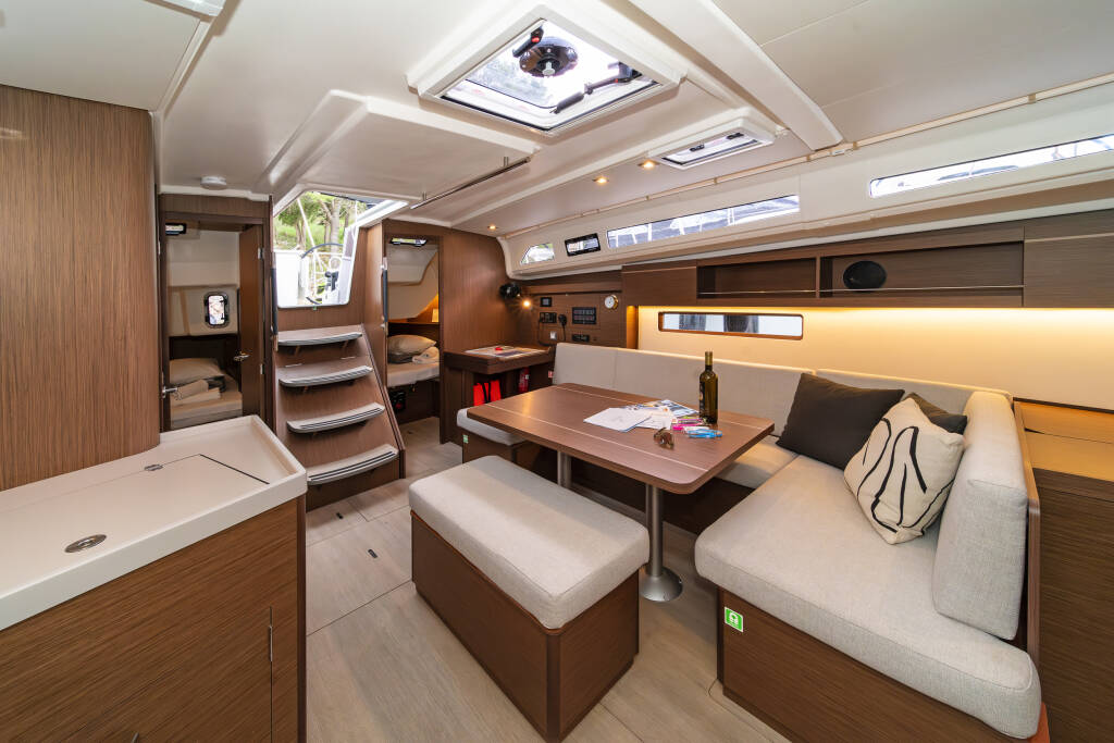 Segelyacht Oceanis 40.1 First Touch