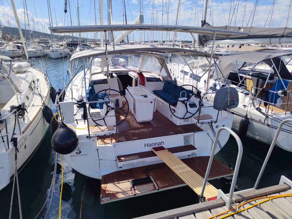 Sailing yacht Oceanis 40.1 