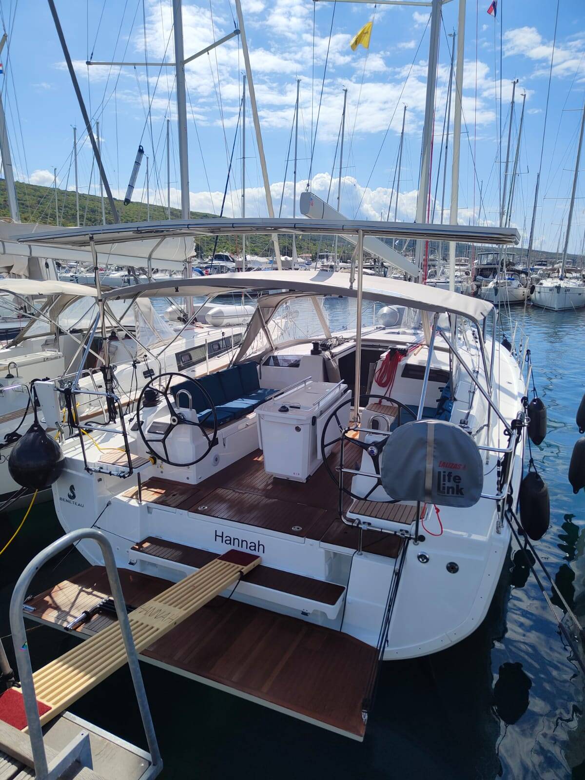 Sailing yacht Oceanis 40.1 