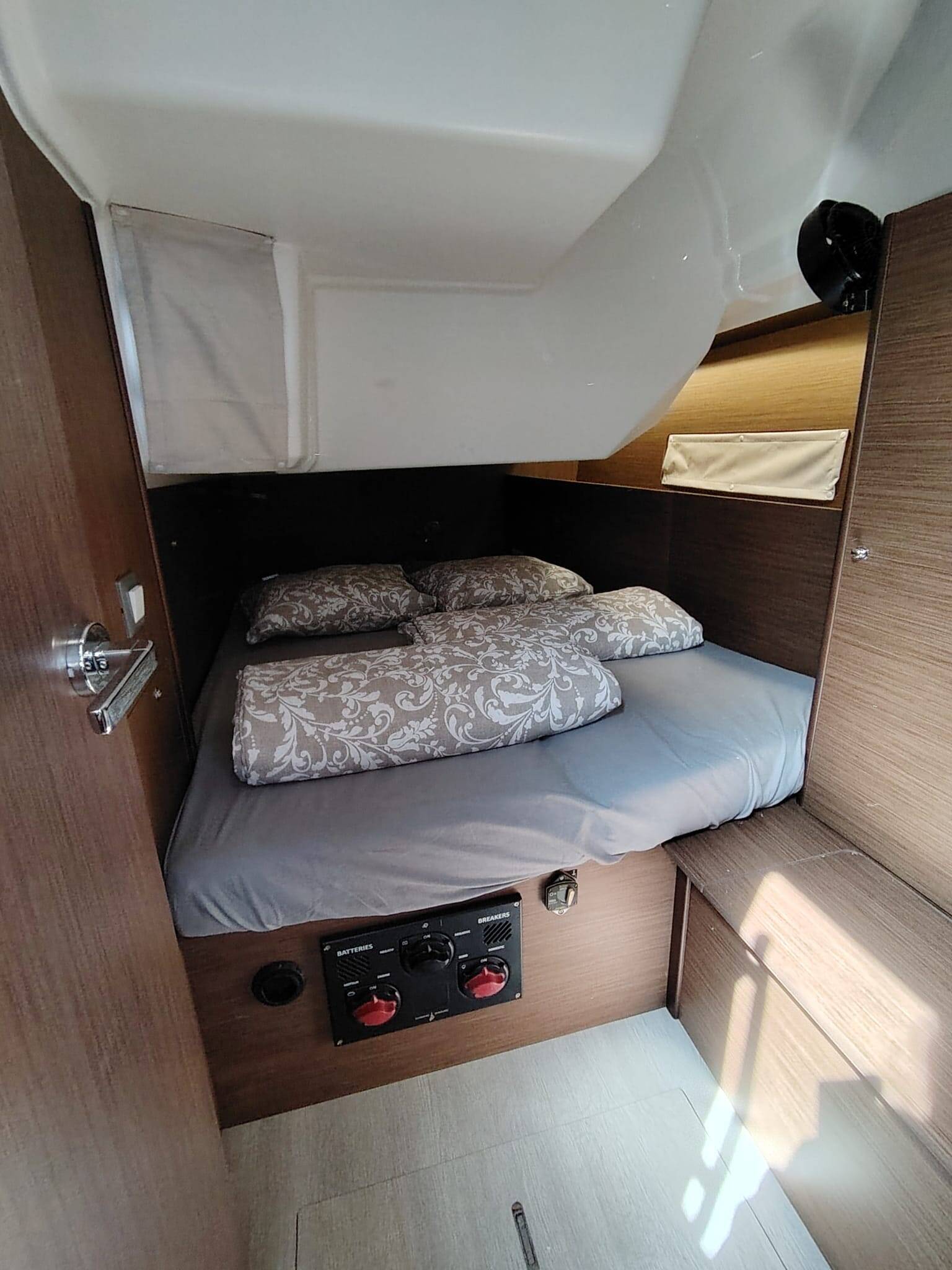 Sailing yacht Oceanis 40.1 