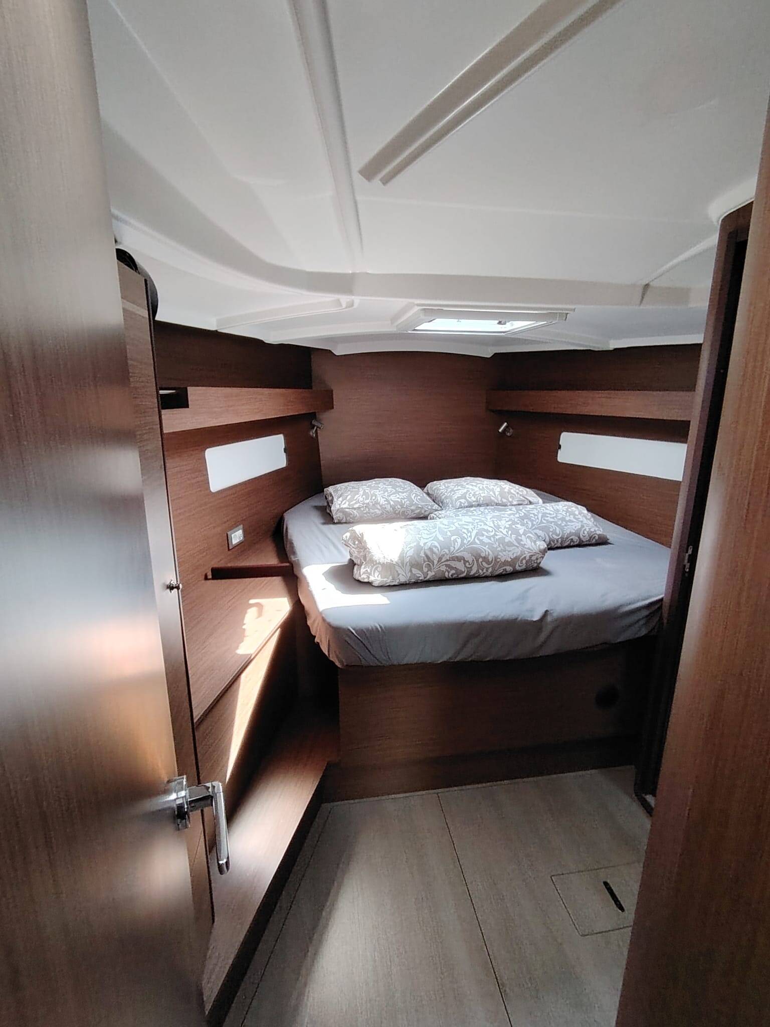 Sailing yacht Oceanis 40.1 