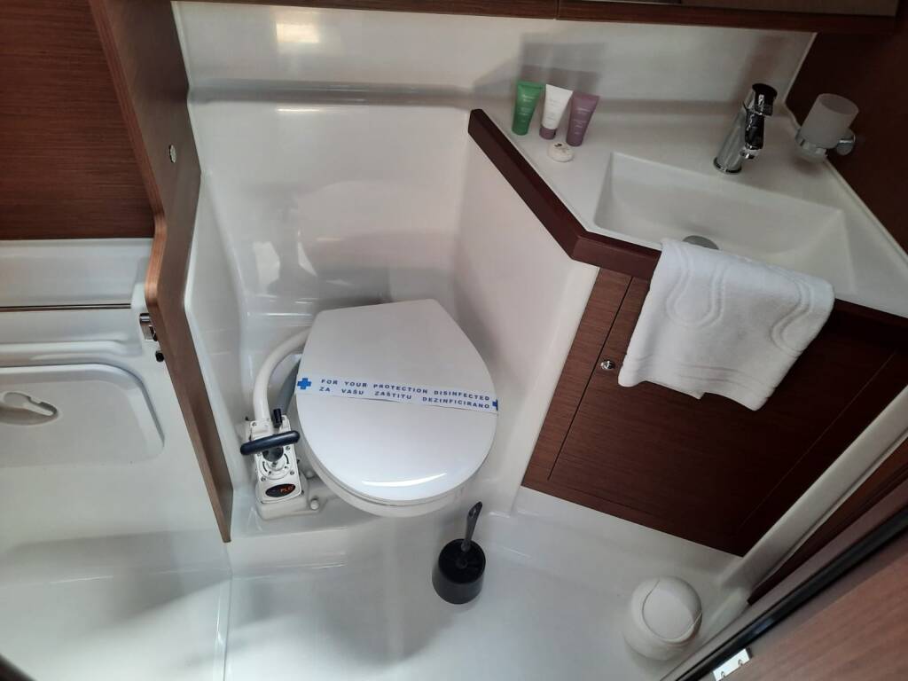 Segelyacht Oceanis 40.1 Albius