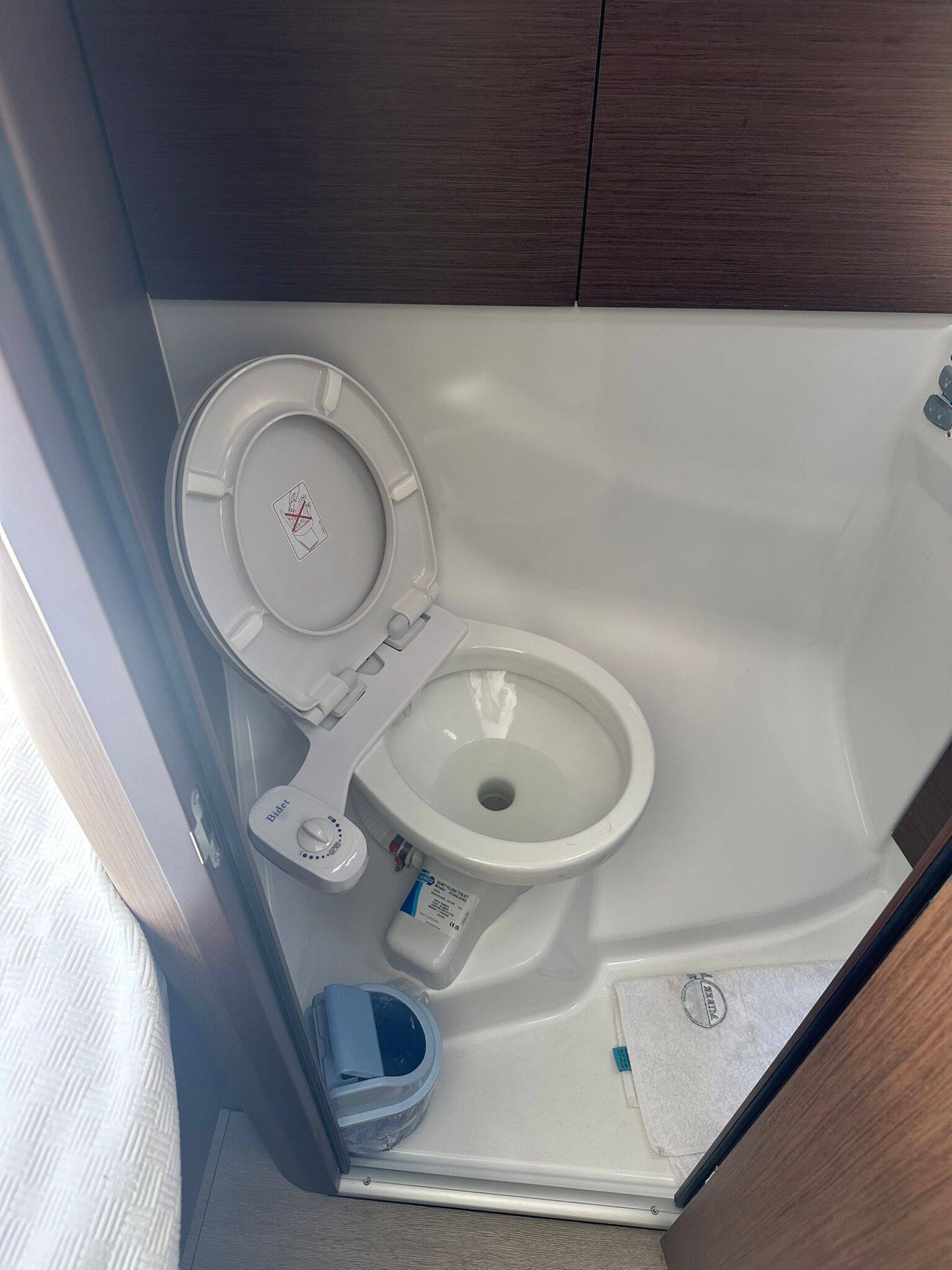 Segelyacht Oceanis 40.1 Noi