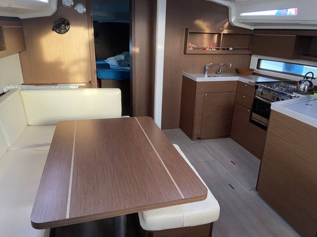 Segelyacht Oceanis 40.1 Loreste