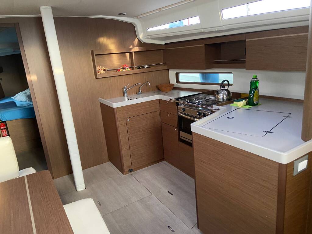 Segelyacht Oceanis 40.1 Loreste