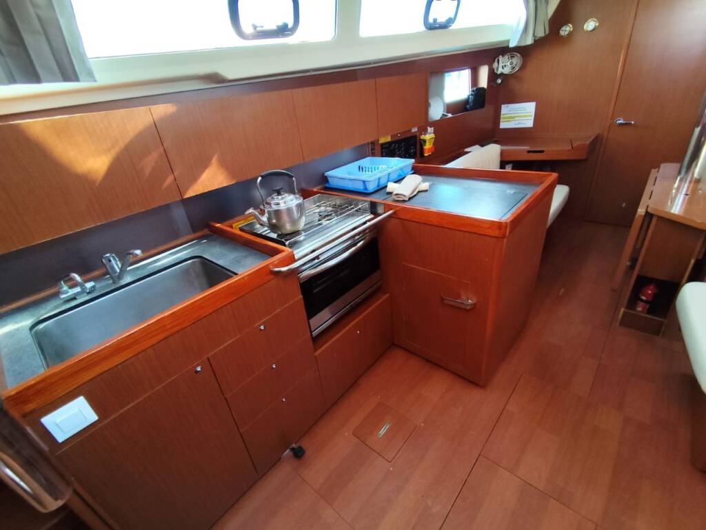 Oceanis 41.1 KESTREL