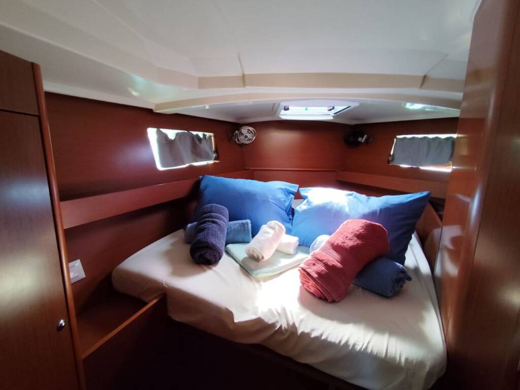 Oceanis 41.1 KESTREL