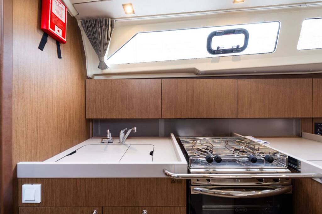 Segelyacht Oceanis 41.1 Elena