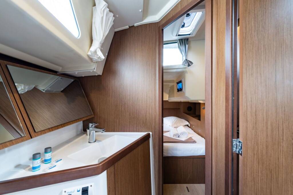 Segelyacht Oceanis 41.1 Elena
