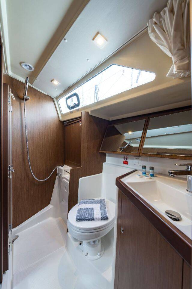 Segelyacht Oceanis 41.1 Elena