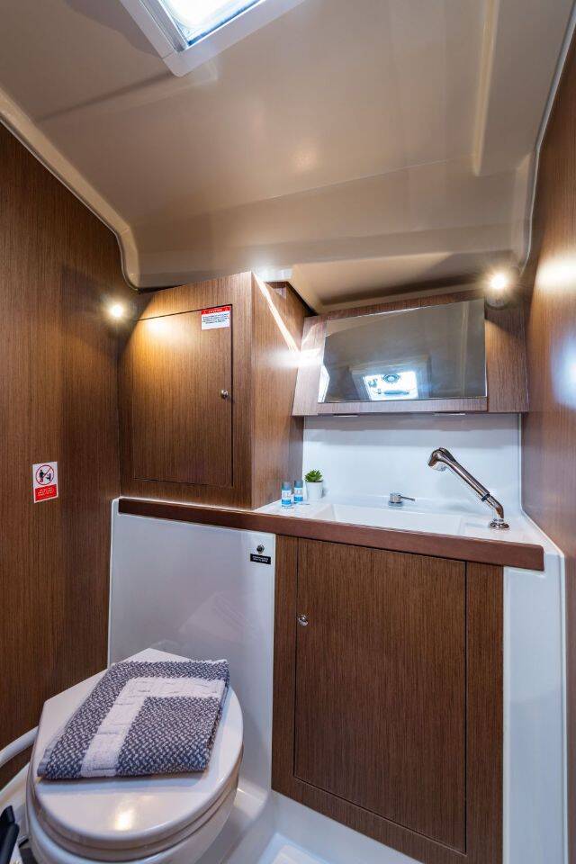 Segelyacht Oceanis 41.1 Elena