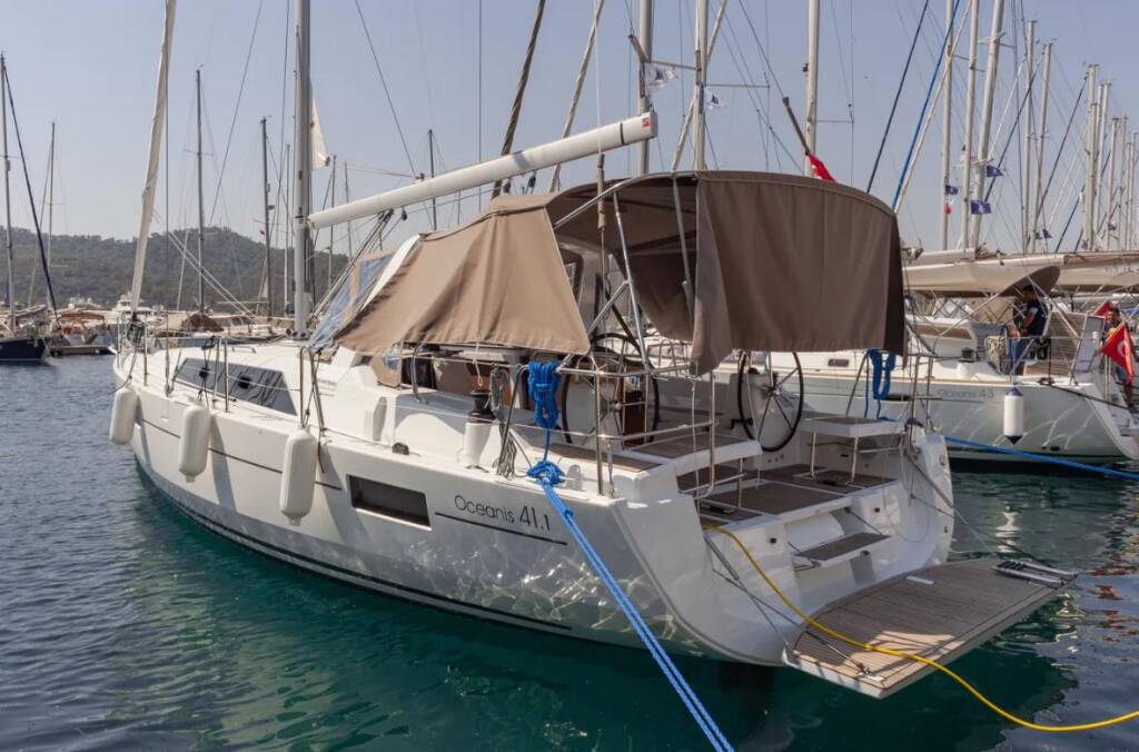 Oceanis 41.1 Sail Orion