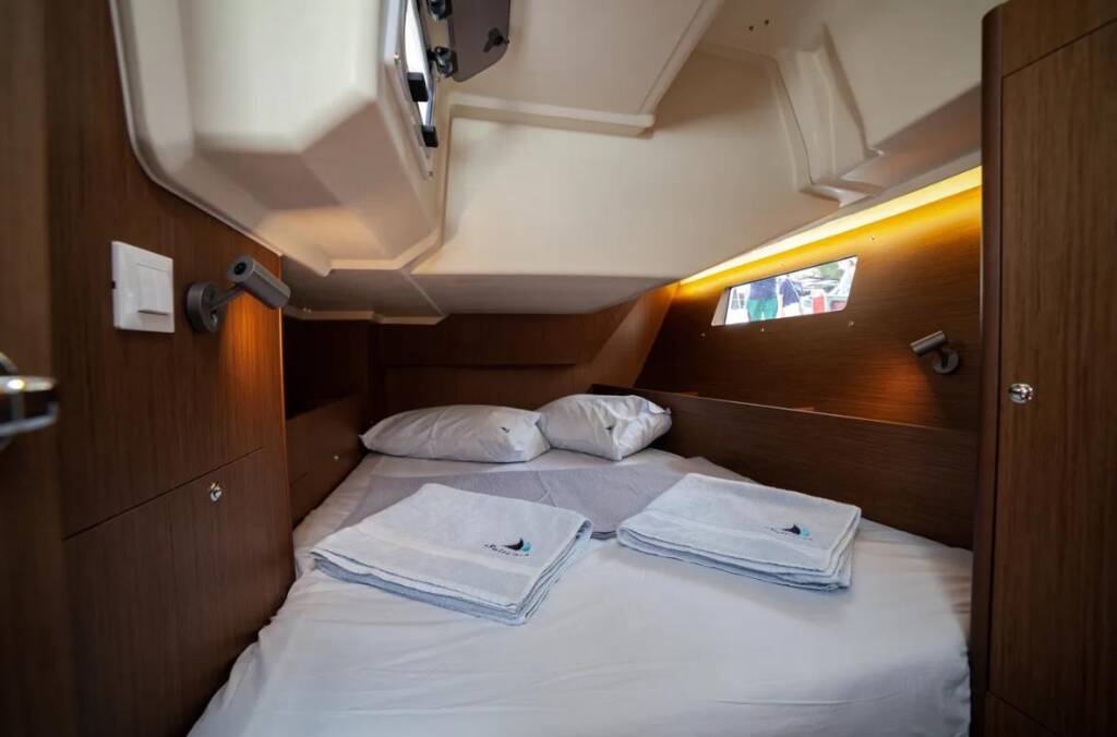 Oceanis 41.1 Sail Orion