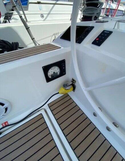 Oceanis 41.1 Alma Libre V