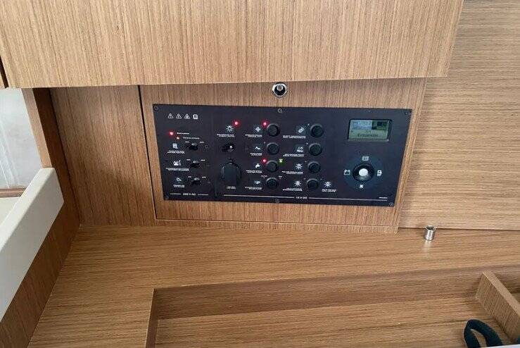 Oceanis 41.1 Alma Libre V