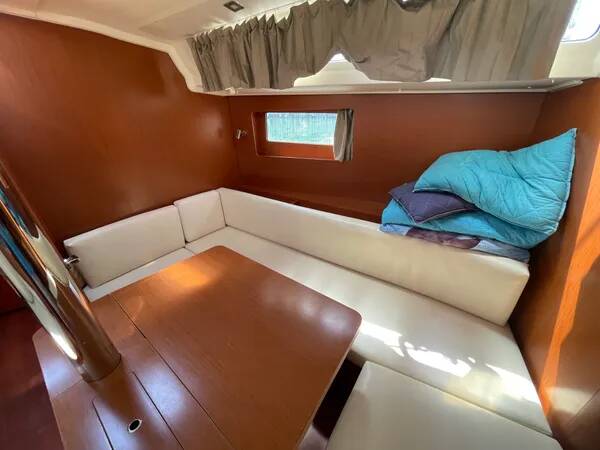 Oceanis 41.1 Black Lion