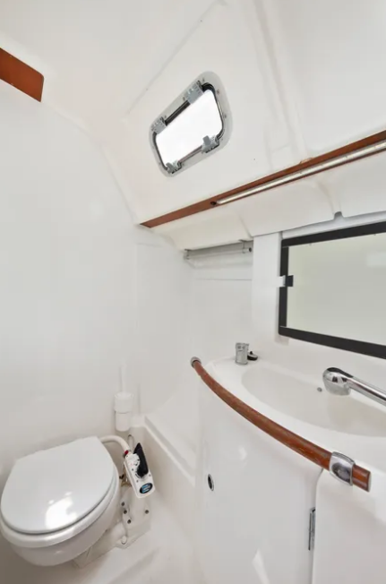 Segelyacht Oceanis 423 Thalassa