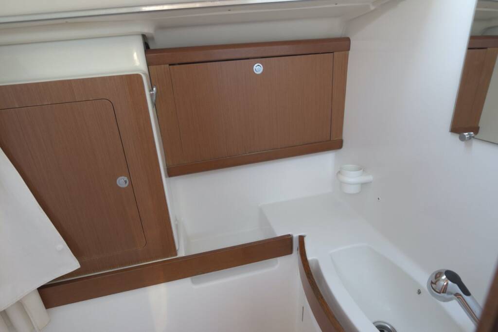 Segelyacht Oceanis 43 Aias