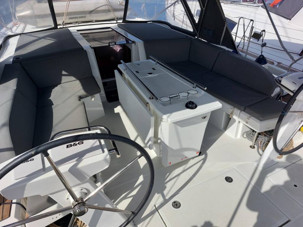 Sailing yacht Oceanis 46.1 Kalmi