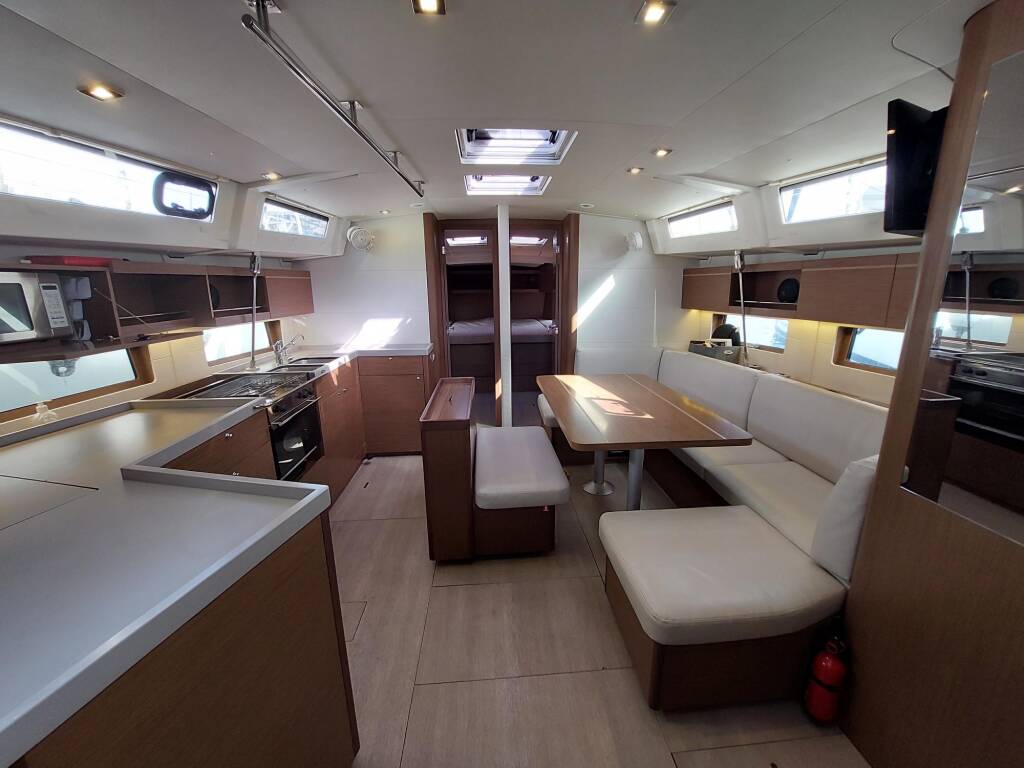Sailing yacht Oceanis 46.1 Kalmi