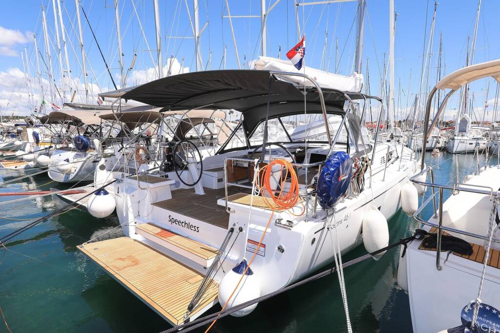Sailing yacht Oceanis 46.1 Speechless