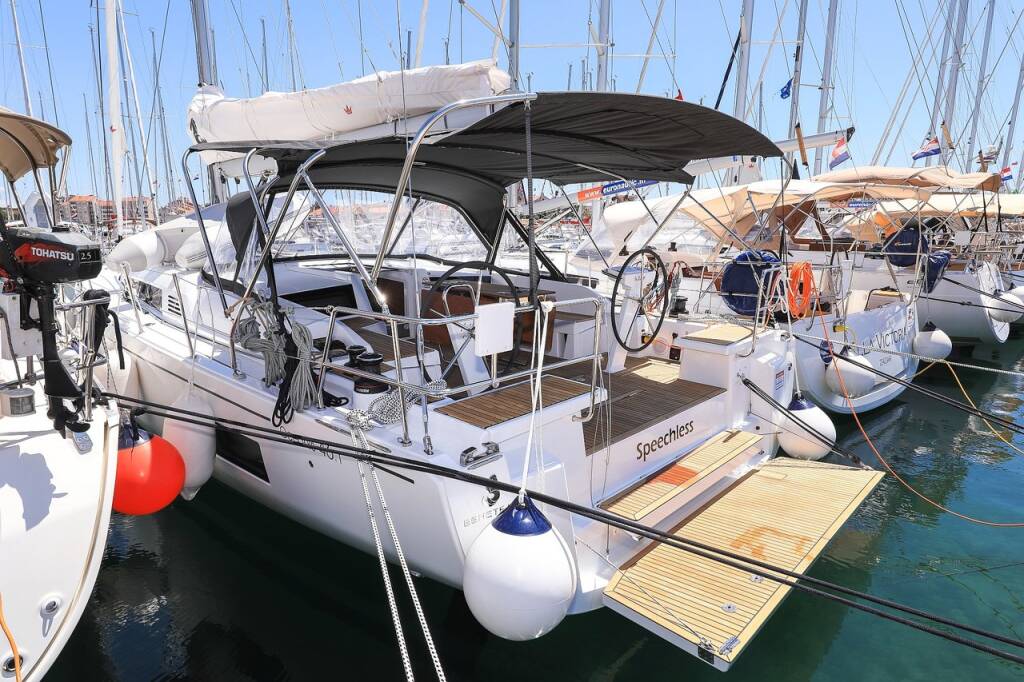 Sailing yacht Oceanis 46.1 Speechless