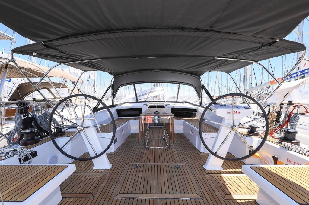 Sailing yacht Oceanis 46.1 Speechless