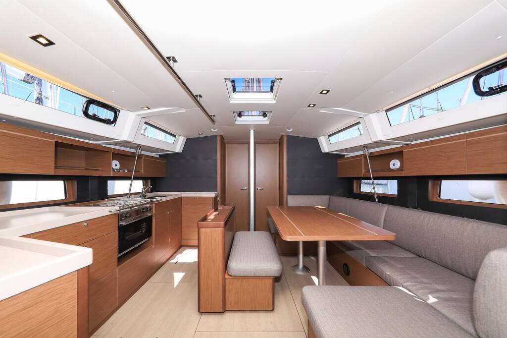 Sailing yacht Oceanis 46.1 Speechless