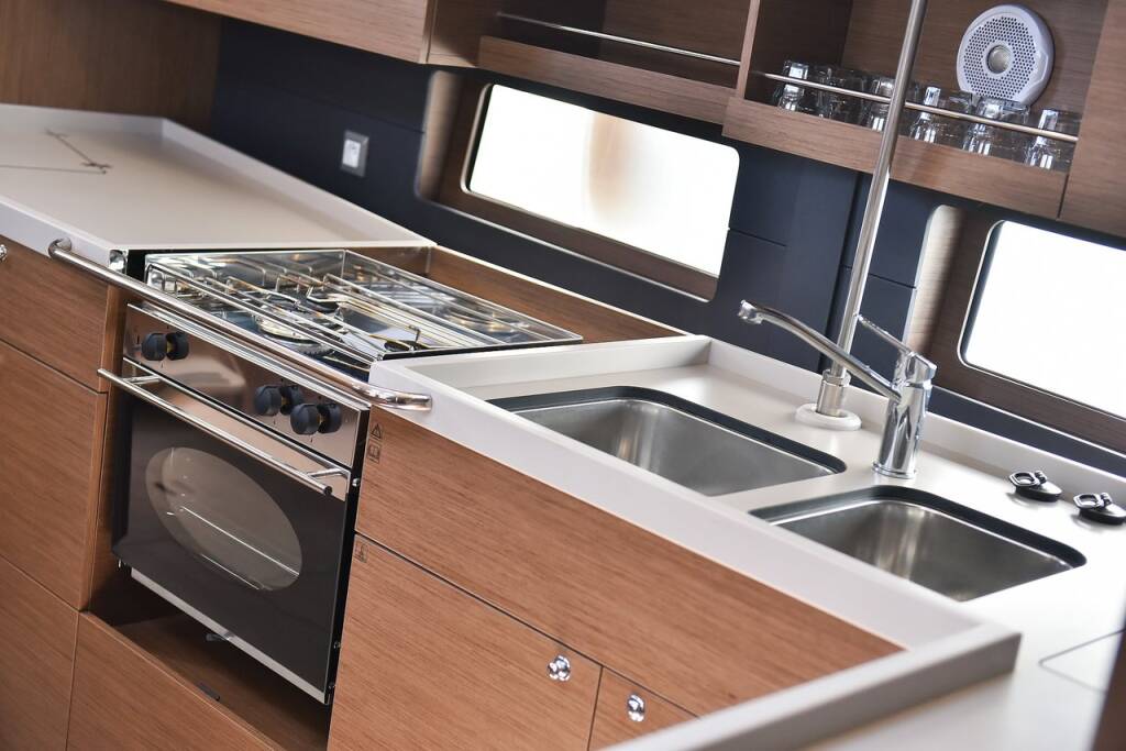Sailing yacht Oceanis 46.1 Speechless