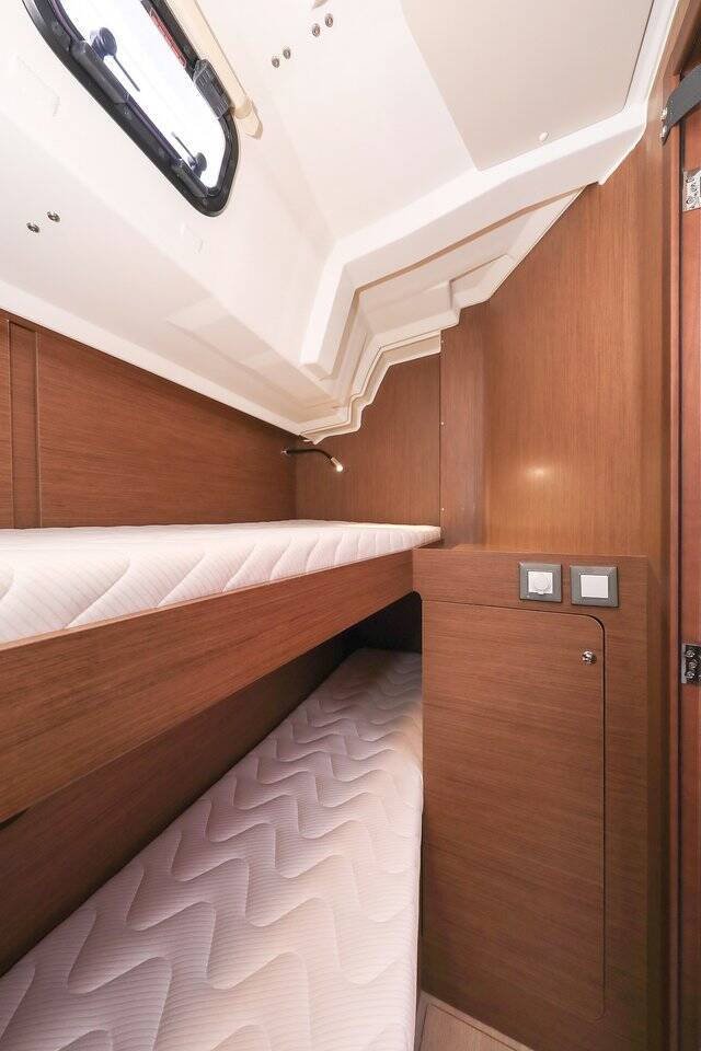 Sailing yacht Oceanis 46.1 Speechless