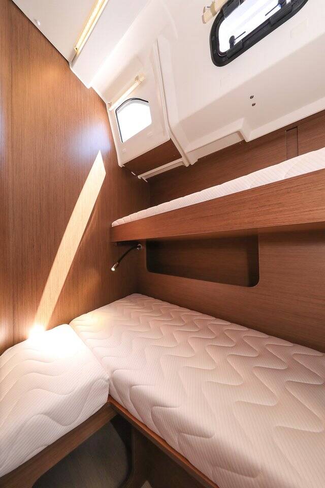 Sailing yacht Oceanis 46.1 Speechless