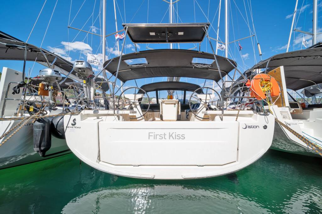 Oceanis 46.1 First Kiss