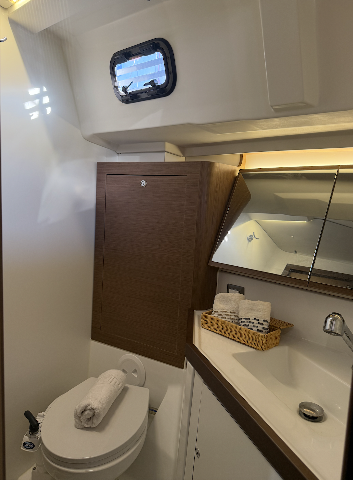 Segelyacht Oceanis 46.1 Athena 4