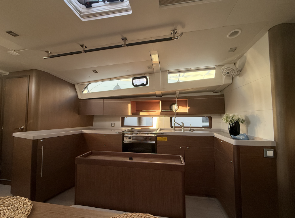 Segelyacht Oceanis 46.1 Athena 4