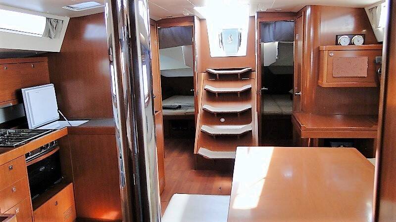 Segelyacht Oceanis 48 DESROCHES 