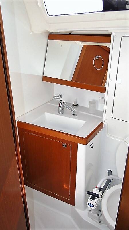 Segelyacht Oceanis 48 DESROCHES 