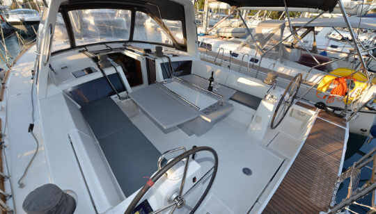 Segelyacht Oceanis 48 Pherousa