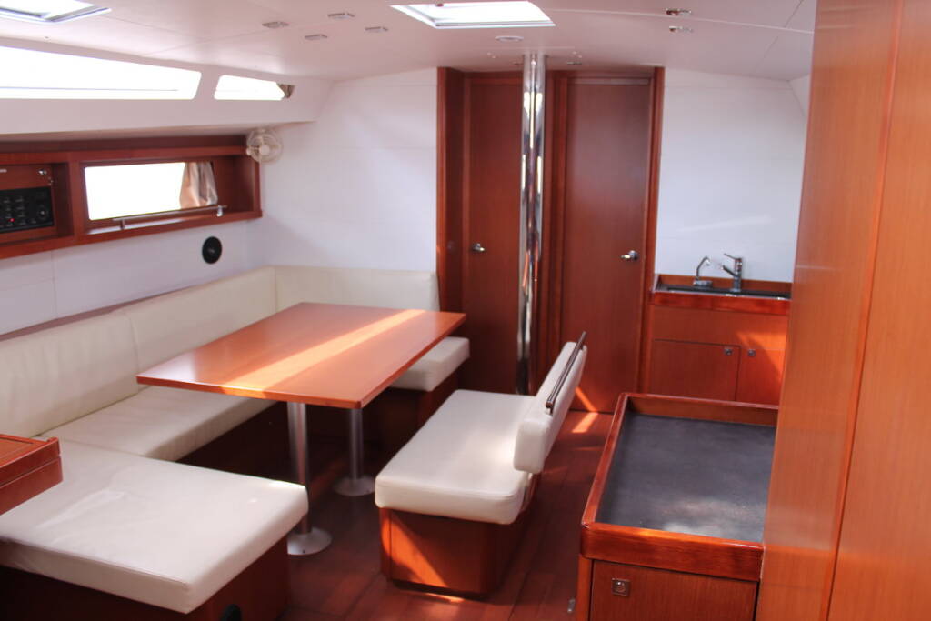Segelyacht Oceanis 48 Mars Planet