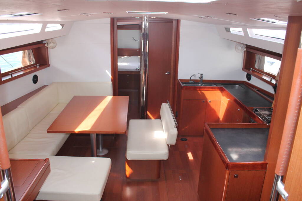 Segelyacht Oceanis 48 Mars Planet