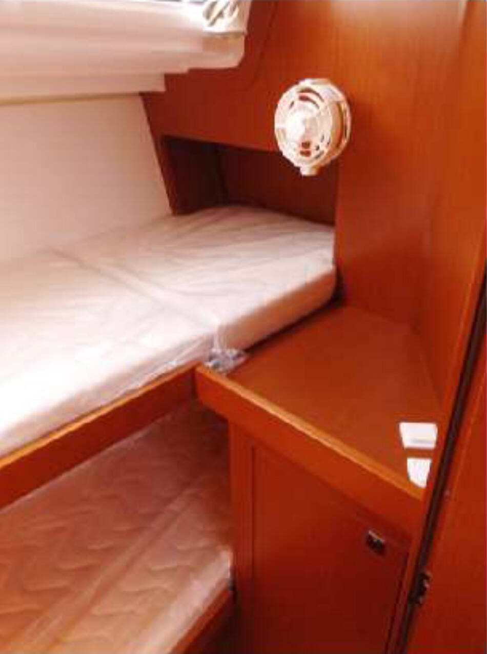 Oceanis 48 Wayward Prince 